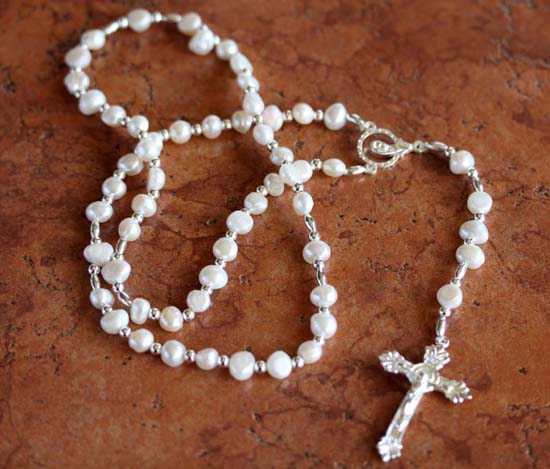 Fashion Beaded Rosary Cross Necklace