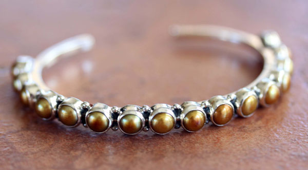 Navajo Sterling Silver Chocolate Pearl Bracelet by Nakai